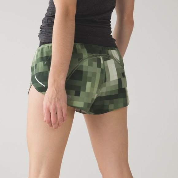 lululemon athletica Pants - Size 6 - Lululemon Split Second Short II